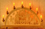 Schwibbogen mit 7 Kerzen mit tradtionellen Motiven aus Oberwiesenthal