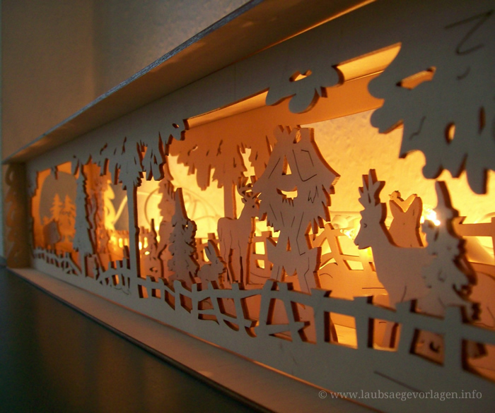 3D-Schwibbogen Unterbau mit Tieren im Wald (Details)