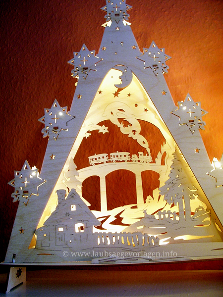 Bild Dreiecksleuchter Lichterbaum Eisenbahn